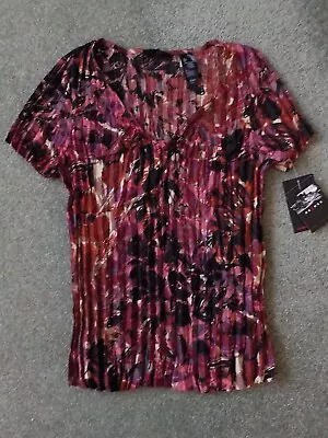 $16 • Buy Misses Career Top, Short Sleeve Accordian Pleat, Dark Cherry Floral, Small, New