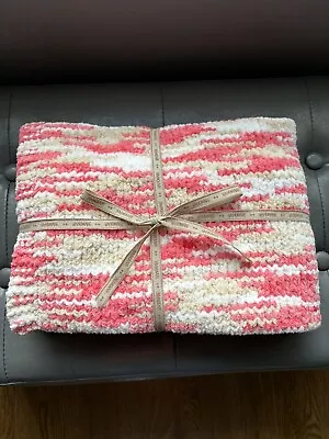 NEW HAND KNITTED SUPER SOFT BABY COT/PRAM/CRIB BLANKET.80 Cm X 64 Cms. • £16