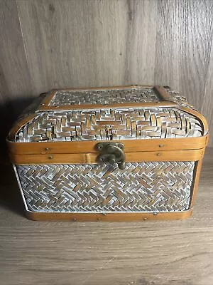 Vintage Woven Sewing Basket With Latch • $11.99