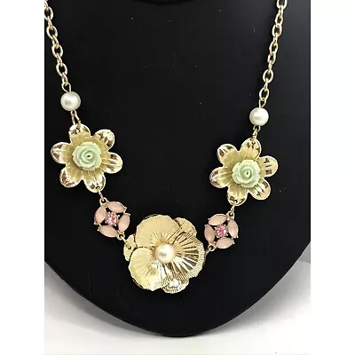 Floral Faux Pearls Pink Mint Green Necklace 18  Flower Chain Statement Gold Tone • $17.12