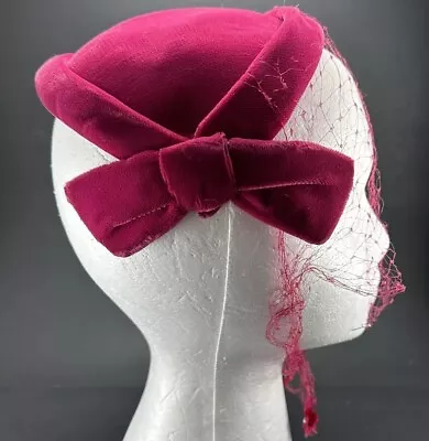 Vintage Pink Fuchsia Velvet Hat Fascinator Skullcap Fingertip Face Veil Netting • $28.99