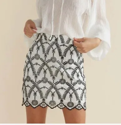 MINKPINK Revolve Harvey Mini Skirt Size L White Black Floral Eyelet NEW $94 • $29.99
