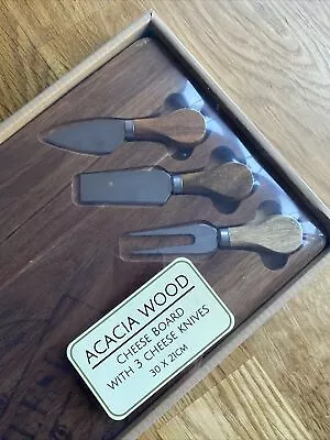 🧀 Acacia Cheese Board With 3 Cheese Knives (30 X 21 Cm) • £9