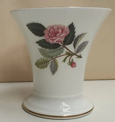 Wedgwood Hathaway Rose Fine Bone China Small Vase C1962-87 Made In England 9cm • $58