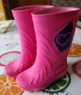 Childrens/ Infant  Light Up Pink Wellington Boots / Wellies Size 5 To 6 • £5