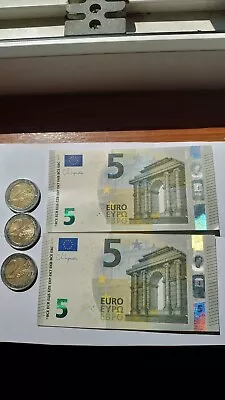 Leftover Holiday Money €16 Euros • £16.99
