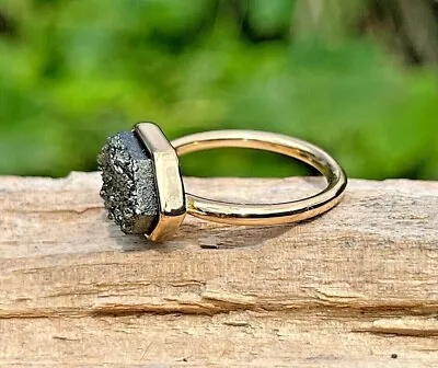 Magnetite Black Gray Resin Gold Band Steel Alloy Ring - Size 6.25 • $9.99