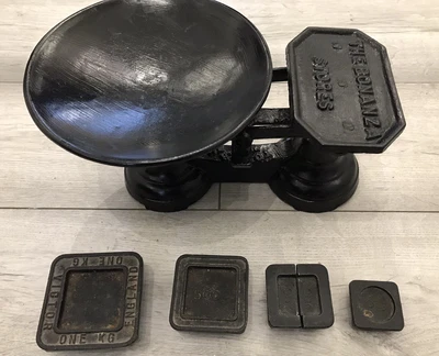 £25 • Buy Vintage Cast Iron ‘The Bonanza Store’ Scales + Weights