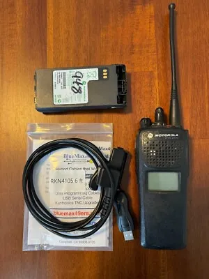 Motorola XTS2500 Two-Way Digital Radio H46UCD9PW5BN 700-800 MHZ W/ Prog. Cable • $130