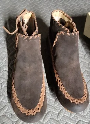 *NEW IN BOX* Latigo Chocolate Gala Suede Moccasin Boots Sz 11M Leather Braided • $100