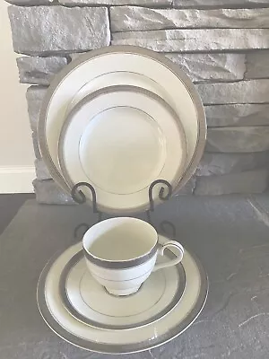 Mikasa PALATIAL PLATINUM China 5 Piece Place Setting  Mint • $40