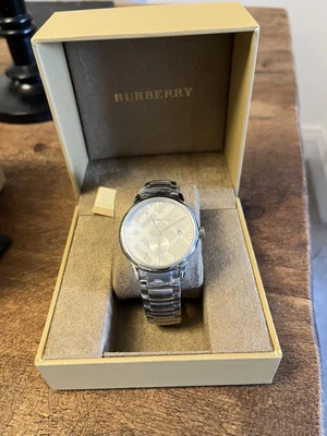 £113 • Buy Mens Burberry Watch BU1004