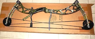 Martin Archery Champion Carbon Fury SD Compound Bow 40lb Early Seezyn Right H • $349.99