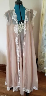 Vintage Lingerie Henson- Kickernick Robe & Gown Peignoir Set Tan Ecru Nightgown • $47