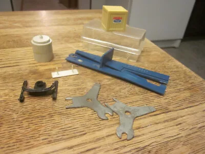 H.O. Scale Slot Car Lot Vintage Parts - Snowmobile Skis Aurora • $14.95