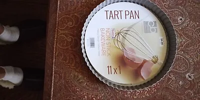 Century Bakeware Nonstick 10 1/4  Round Fluted Tart Pan With 2 Removable Bases • $9