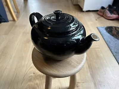 Le Creuset Tea Pot - BLACK • £19.50