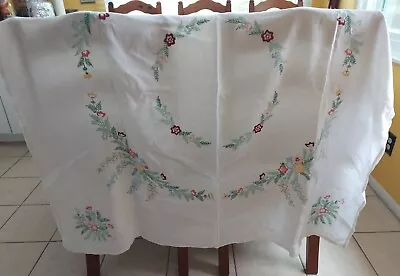 EUC Vintage White Floral Embroidered Cotton Table Cloth 49  X 50  • $25