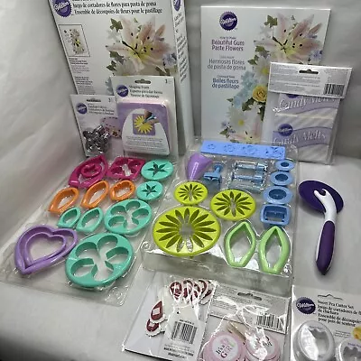 Wilton Gum Paste Flower Mold Cutter 24 Piece Set In Box + Extras Lot • £24.13