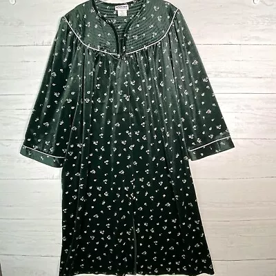 Vintage National Green Velvet Velour Floral Housecoat Robe Women 2X Pearl Snap • £23.42