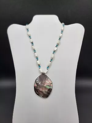 Estate Jewelry Multi Colored Abalone Shell Beaded Strand Pendant Necklace 18 In • $0.99