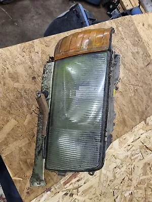 Mercedes Benz 500 SEL W126 (6) Drivers Headlight  • $56.85