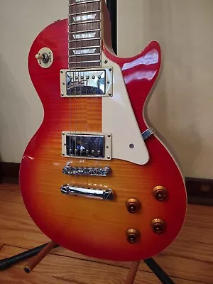 Epiphone Les Paul Standard 50s Electric Guitar Heritage Cherry Sunburst • $430