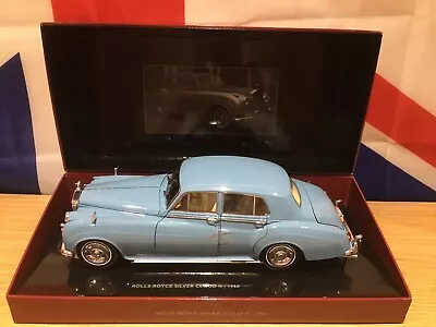 1:18 Minichamps 1960 Rolls-Royce Silver Cloud II Light Blue • £200