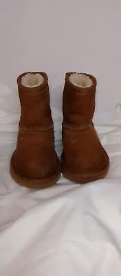 Ugg Australia  Size 7 • $40