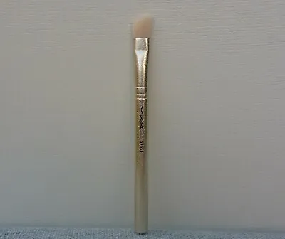 1x MAC 575SE Angled Small Shadow Brush Travel Size Brand New! • £9.25