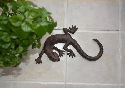 Retro Cast Iron House Lizard Garden Decor Yard Outdoor Lawn Wall Art Metal Decor • $15.82