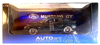 AutoArt Ford Bullit Mustang GT 2001 Green 1:18 • $245.95