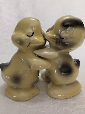 Vtg VanTellingen Huggers Baby Duck Salt & Pepper Shakers Yellow Ceramic Embossed • $17.60