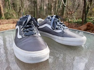 Mens 8.5 Women's 10 VANS Low Top Skateboard Shoes Gray Satin • $25