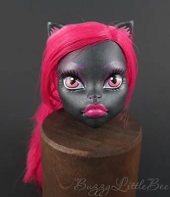 Monster High Doll Catty Noir Boo York Out Of Tombers Head Only #1 • $20.24