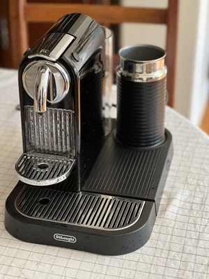 $150 • Buy Delonghi Nespresso Coffee Machine - Pick Up Only