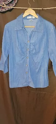 Victoria Jones SZ MEDIUM  Button Up Shirt Womens Blue Denim Long Sleeve  Pleated • $15