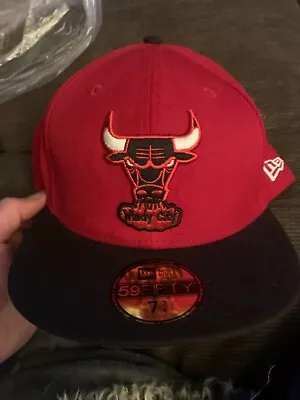 New Era Chicago Bulls Windy City NBA Logo Fitted 7 3/4 Hat New With Stickers • $14.99