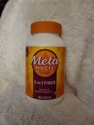 Metamucil Fiber 3-in-1 PsylliumCapsule Fiber Supplement 300Ct Exp.1/26 • $24.97