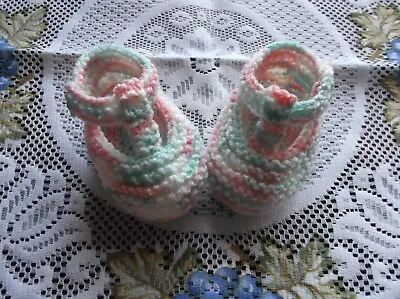 Hand Knitted  Baby Shoes / Booties 0-3 Months  • £2.30