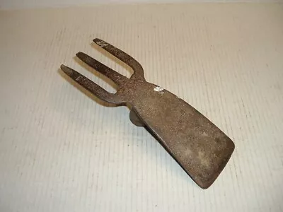 Vintage 3 Tine Cultivator Grub Hoe Rake Head Garden Claw Tool • $11.95
