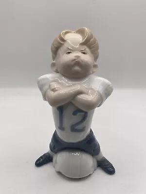 Nao By Lladro Figurine Ornament ' I Am A Rock ' #1552  Football As Is • £15