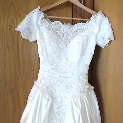 Vintage Jean Phoenix Wedding Dress Heavily Embellished Long Train 10 • $60