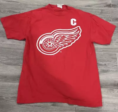 Vintage Detroit Red Wings Hockey Shirt Men L Steve Yzerman V Jersey Sport Attack • $18.99