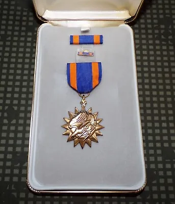 Original US Armed Forces Vietnam War Air Medal Presentation Boxed Set 1971 • $39.95