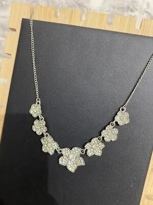 Costume Jewellery Vintage Or Modern Sparkly Demure Daisy  Necklace JW261 • £4.95