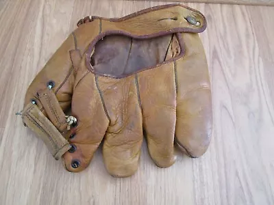 Vintage Dubow Baseball Glove • $19.50