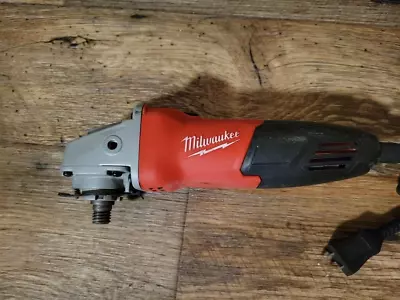 Milwaukee 6130-33 120V 4.5 Inch Angle Grinder NO HANDLE **FAST FREE SHIPPING** • $49.95