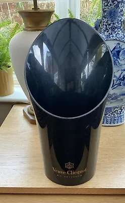 1 Veuve Clicquot Black Acrylic Ice Bucket • £19.99