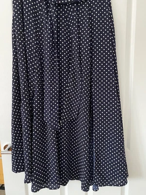 £3.99 • Buy Shein Polka Dot Maxi Skirt
